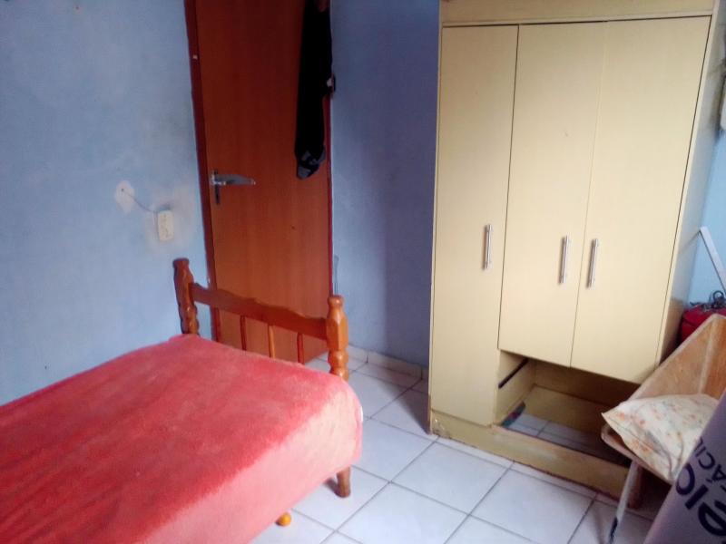 Imagem 1 da galeria do anúncio: Aluga-se quarto com muitas vantagens...