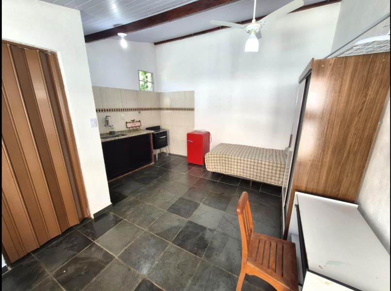 Imagem 2 da galeria do anúncio: kitnet/studio em casa com piscina