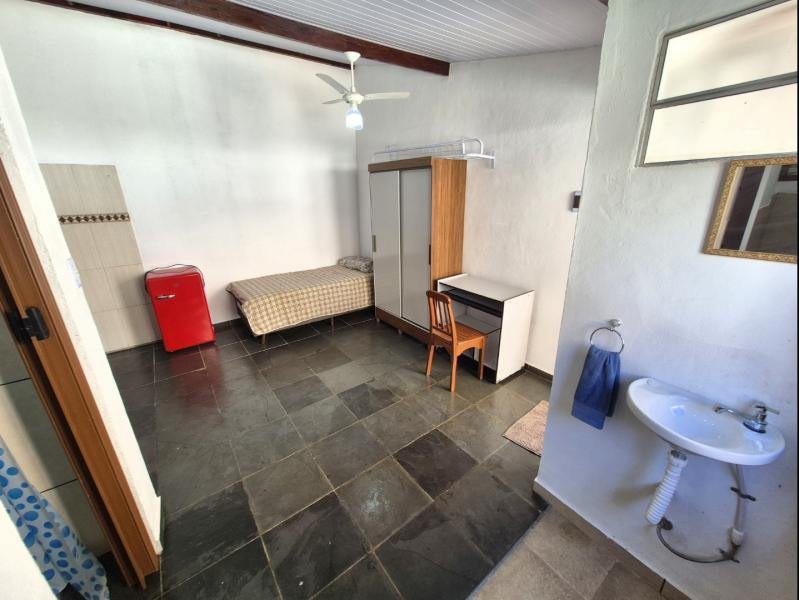 Imagem 9 da galeria do anúncio: kitnet/studio em casa com piscina