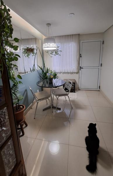 Imagem 6 da galeria do anúncio: Quarto feminino com garagem - Conforto & Estilo