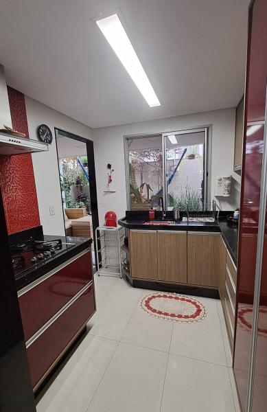 Imagem 9 da galeria do anúncio: Quarto feminino com garagem - Conforto & Estilo