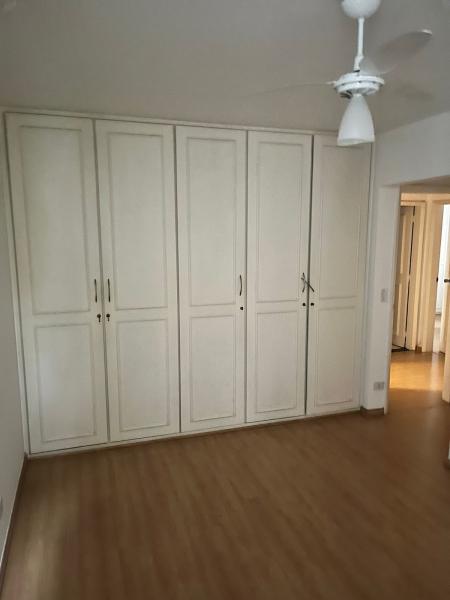 Imagem 6 da galeria do anúncio: Quarto amplo em apartamento grande em Itaim Bibi