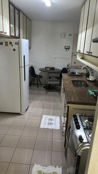 Imagem 2 da galeria do anúncio: Quarto amplo em apartamento grande em Itaim Bibi