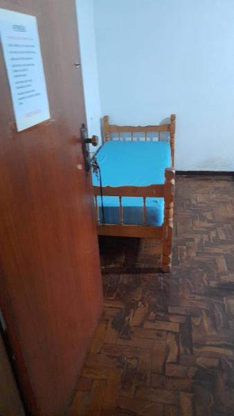 Imagem 2 da galeria do anúncio: ALUGO QUARTOS MASCULINO E FEMININA