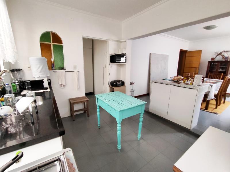 Imagem 18 da galeria do anúncio: Suite com varanda em casa na Vila Madalena