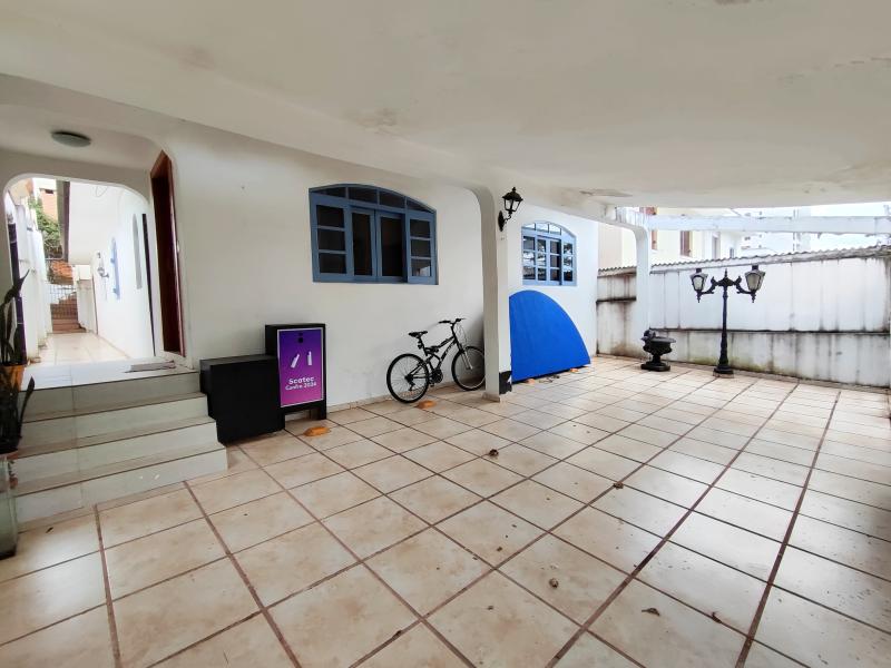 Imagem 8 da galeria do anúncio: Suite com varanda em casa na Vila Madalena