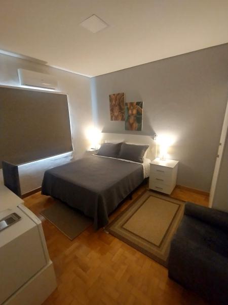 Imagem 7 da galeria do anúncio: Casa com suítes individuais e banheiro privativo