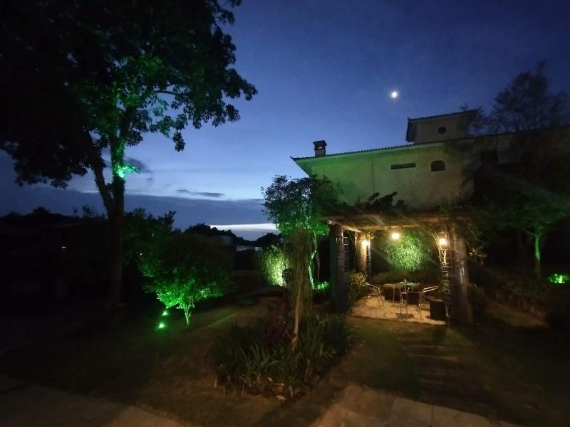 Imagem 18 da galeria do anúncio: Casa com suítes individuais e banheiro privativo