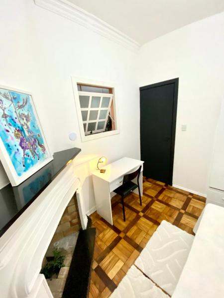 Imagem 3 da galeria do anúncio: QUARTO NA FRENTE DA UFRGS