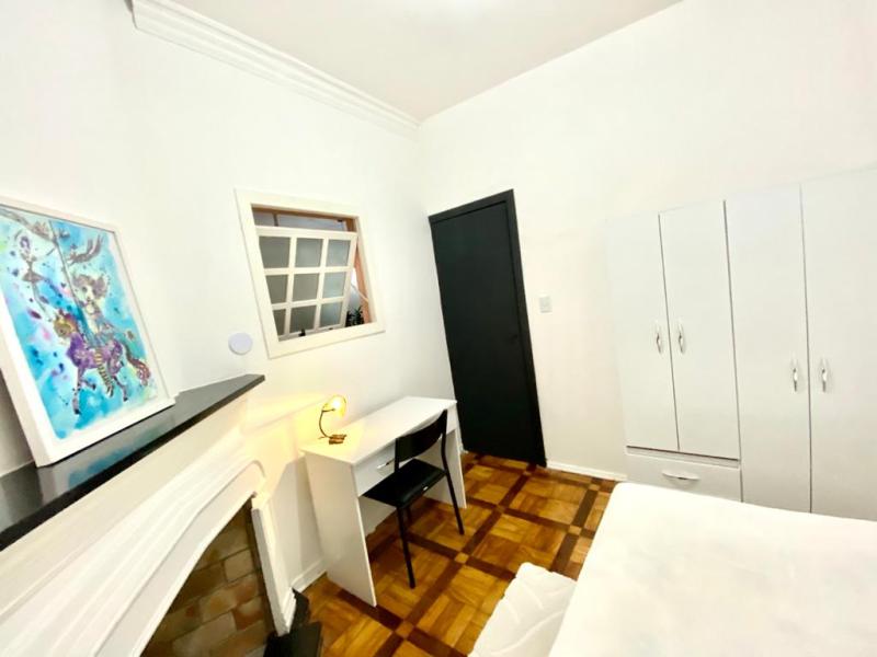 Imagem 2 da galeria do anúncio: QUARTO NA FRENTE DA UFRGS