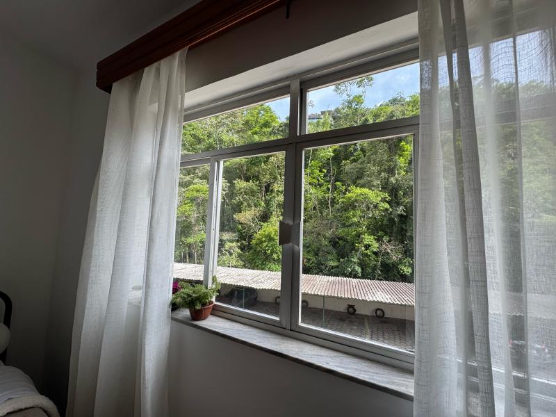 Imagem 3 da galeria do anúncio: quarto mobiliado e arejado