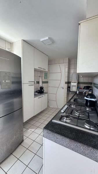 Imagem 2 da galeria do anúncio: Quarto + despesas para moças