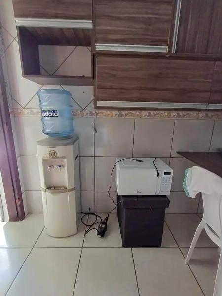 Imagem 9 da galeria do anúncio: SUITE - QUARTO CONFORTÁVEL COM BANHEIRO E MOBILIADO