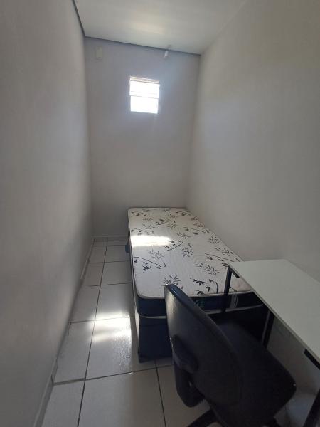 Imagem 14 da galeria do anúncio: República Espaço Jovem - FEMININA